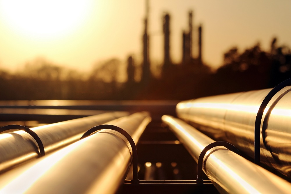 Kuwait sets new bid deadlines for two oil projects